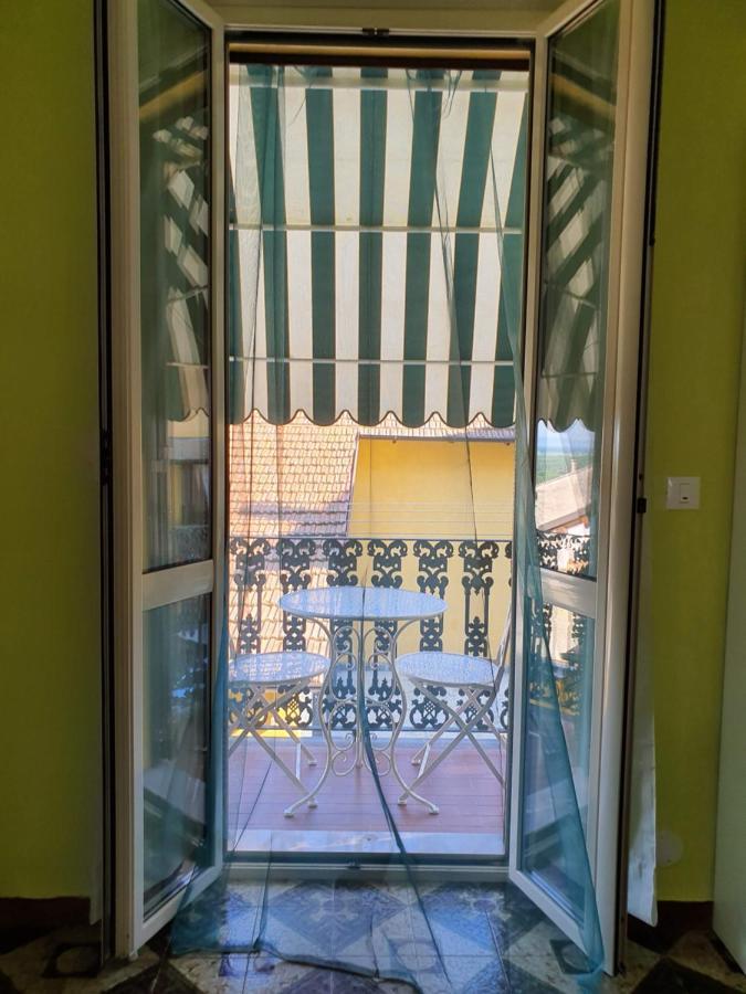 Casa Soggiorno Il Quetzales Valenza Exterior photo
